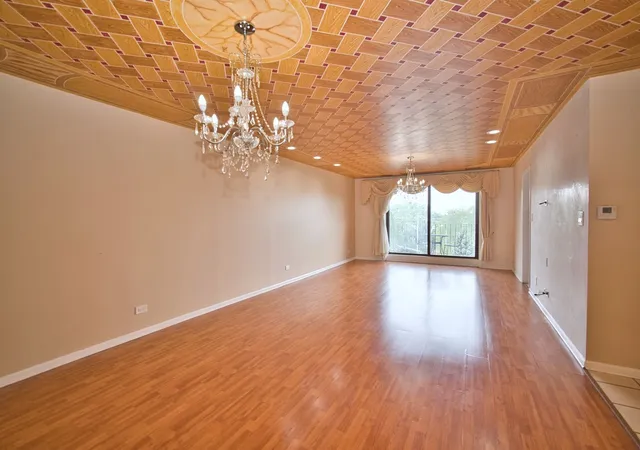 3rd image of 7601 Lincoln Ave #502, Skokie, IL 60077 | MLS# 12717018