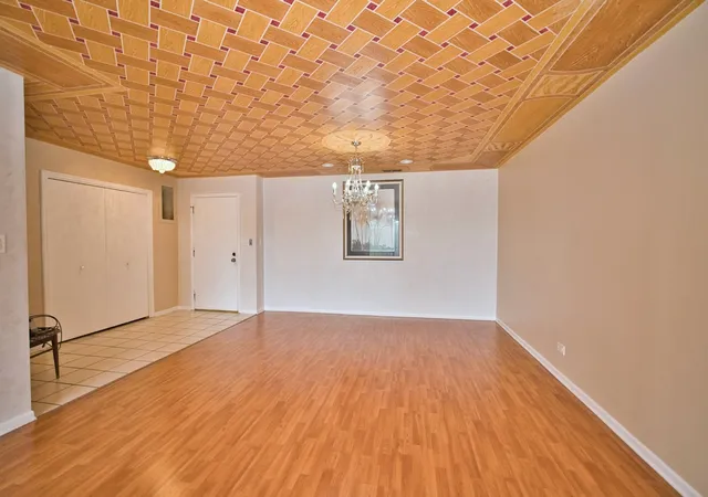 4th image of 7601 Lincoln Ave #502, Skokie, IL 60077 | MLS# 12717018