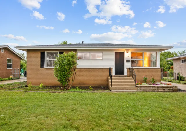 Single family home for sale at 326 E Alden Dr, Addison, IL 60101 | MLS# 12717023