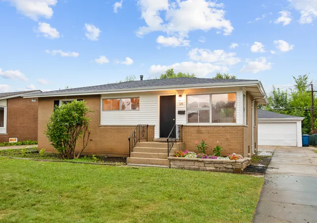 Photo 1 of Single family home for sale at 326 E Alden Dr, Addison, IL 60101 | MLS# 12717023 | Listing updated on 2026-09-21