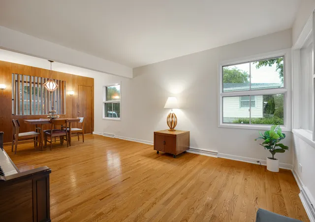 Photo 4 of Single family home for sale at 326 E Alden Dr, Addison, IL 60101 | MLS# 12717023 | Listing updated on 2026-09-21
