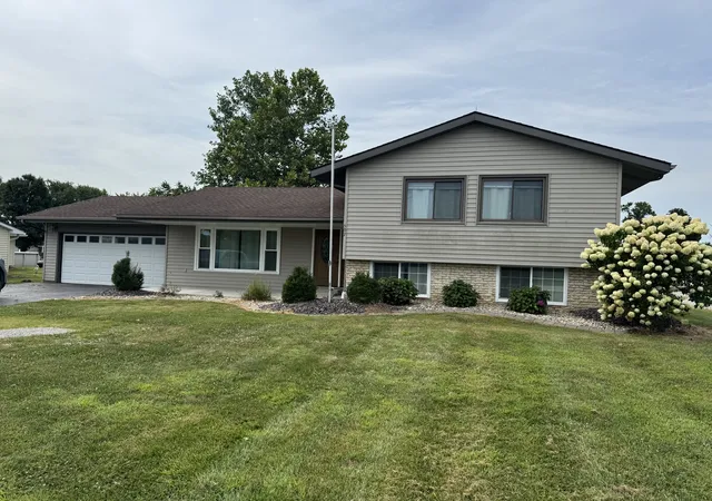 1st image of 507 W Jefferson Ave, Patoka, IL 62875 | MLS# 12717024
