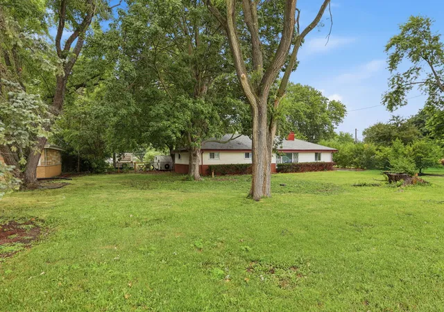 3rd image of 608 E Camp Mcdonald Rd, Prospect Heights, IL 60070 | MLS# 12717061