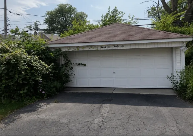 Photo 3 of Single family home for sale at 2536 S 13th Avenue, Broadview, IL 60155 | MLS# 12717091 | Listing updated on 2026-09-29