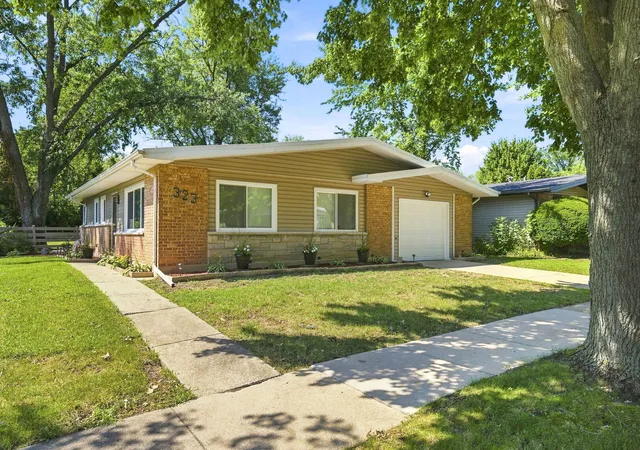 2nd image of 323 Shawnee St, Park Forest, IL 60466 | MLS# 12717094