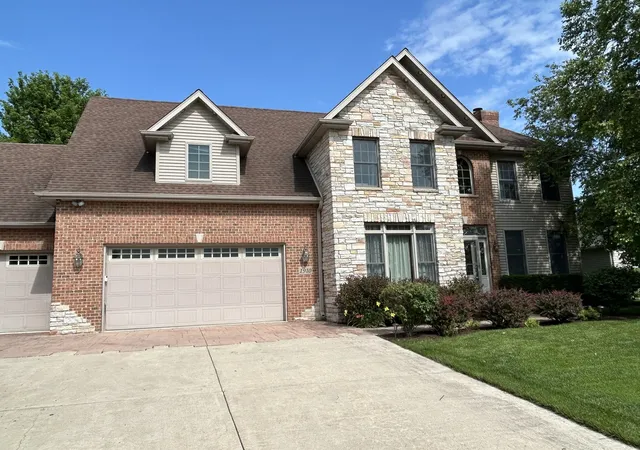 Single family home for sale at 1910 Parkside Dr, Sycamore, IL 60178 | MLS# 12717112