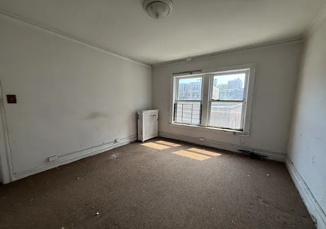 10th image of 7015 S Paxton Ave #101, Chicago, IL 60649 | MLS# 12717118