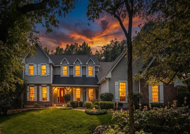 Photo 1 of Single family home for sale at 5n662 Forest Glen Ln, St. Charles, IL 60175 | MLS# 12717124 | Listing updated on 2026-09-08