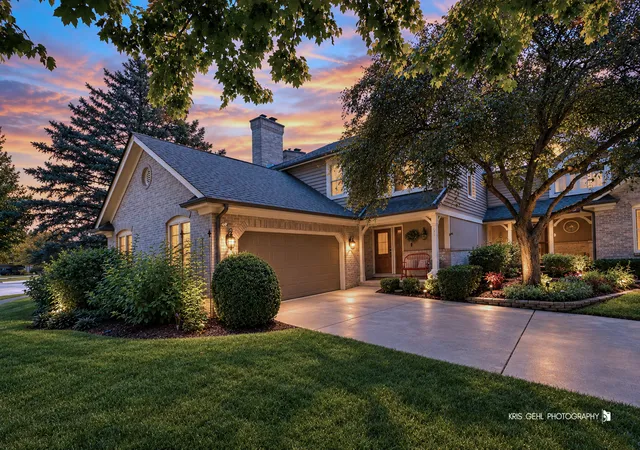 Photo 2 of Townhouse for sale at 2727 Downing Ct, Aurora, IL 60502 | MLS# 12717131 | Listing updated on 2026-09-22