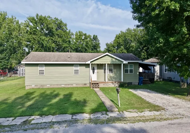 Photo 1 of Single family home for sale at 508 N Ward St, Benton, IL 62812 | MLS# 12717149 | Listing updated on 2026-09-08