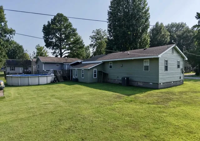 Photo 2 of Single family home for sale at 508 N Ward St, Benton, IL 62812 | MLS# 12717149 | Listing updated on 2026-09-08