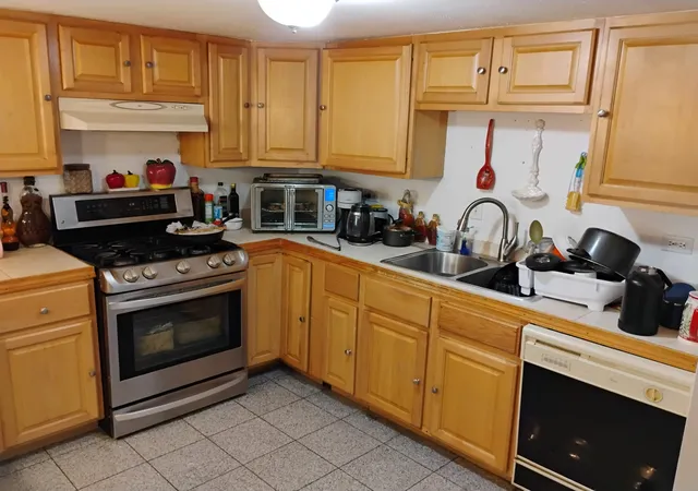 Photo 3 of Single family home for sale at 2515 W Atlantic Ave, Waukegan, IL 60085 | MLS# 12717155 | Listing updated on 2026-09-02