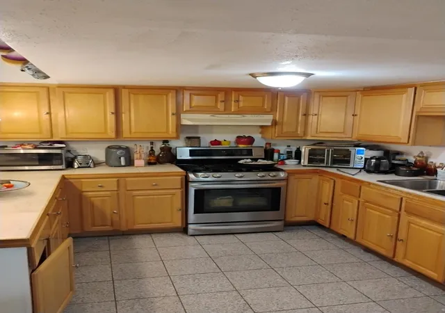 Photo 3 of Single family home for sale at 2515 W Atlantic Ave, Waukegan, IL 60085 | MLS# 12717155 | Listing updated on 2026-09-02