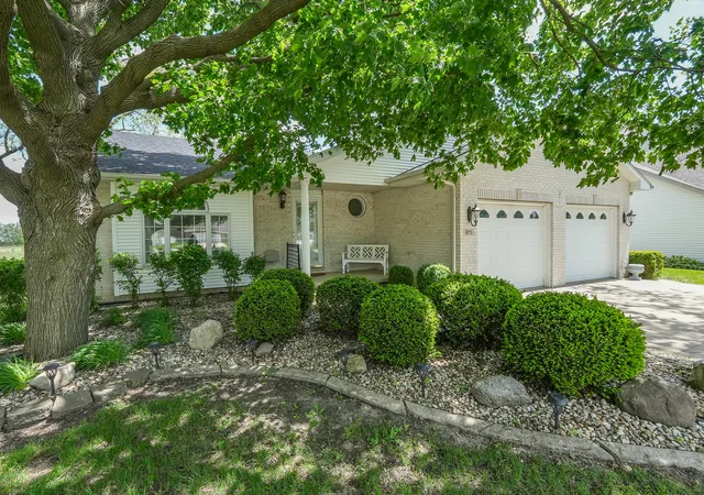 Photo 3 of Single family home for sale at 671 Diversatech Dr N, Manteno, IL 60950 | MLS# 12717223 | Listing updated on 2026-09-07
