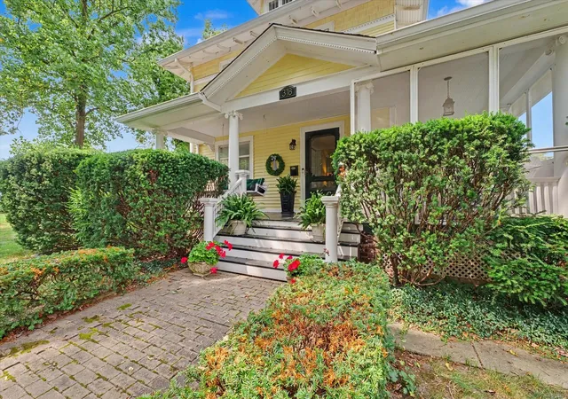 Photo 3 of Single family home for sale at 318 E Main St, Monticello, IL 61856 | MLS# 12717227 | Listing updated on 2026-08-13