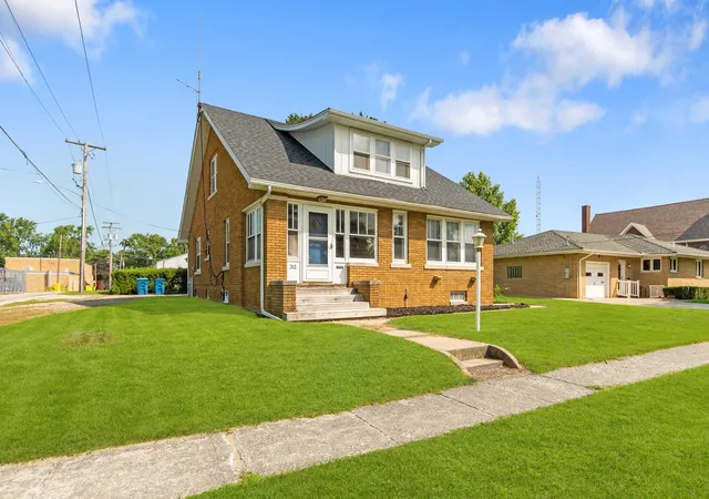 Photo 1 of Single family home for sale at 312 W 5th Street, Minonk, IL 61760 | MLS# 12717243 | Listing updated on 2026-10-02