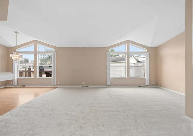 Photo 4 of Manufactured home for sale at 22924 S Pine Valley Dr, Frankfort, IL 60423 | MLS# 12717288 | Listing updated on 2026-08-31