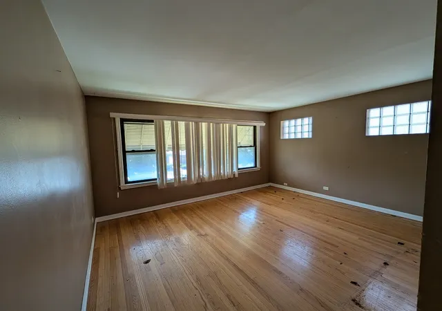 2nd image of 10631 S Calumet Ave, Chicago, IL 60628 | MLS# 12717307