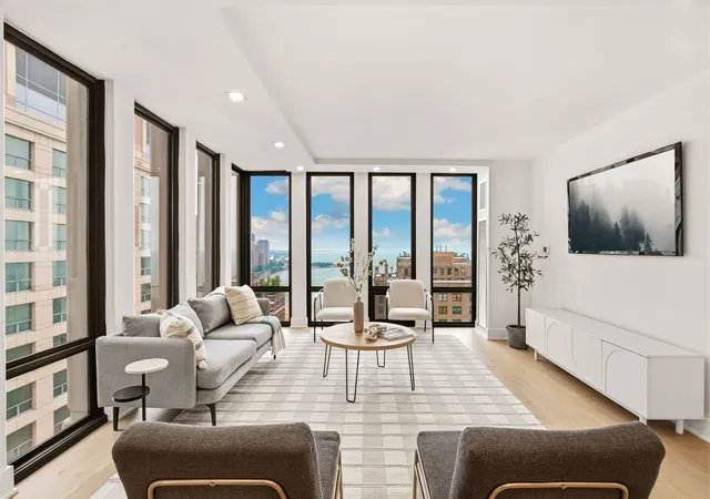 3rd image of 200 E Delaware Pl #28A, Chicago, IL 60611 | MLS# 12717319