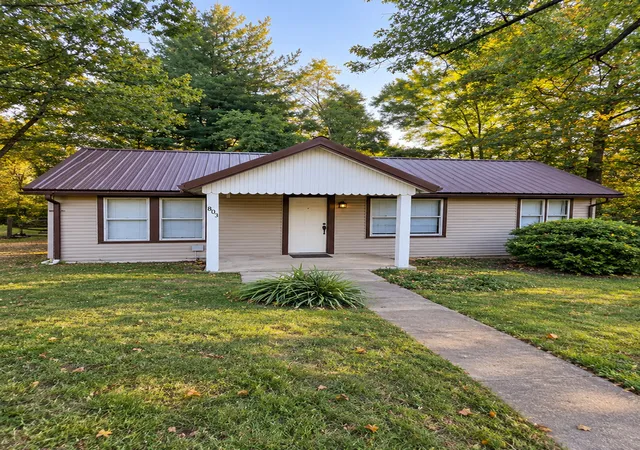 Photo 1 of Single family home for sale at 803 N Allyn St, Carbondale, IL 62901 | MLS# 12717342 | Listing updated on 2026-09-19