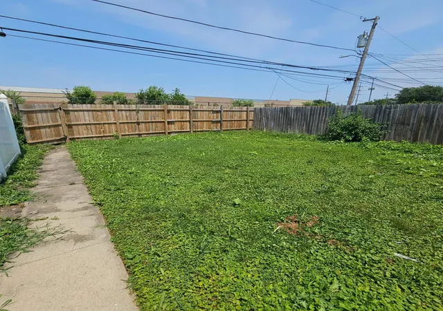 3rd image of 2626 W 96Th Pl, Evergreen Park, IL 60805 | MLS# 12717374