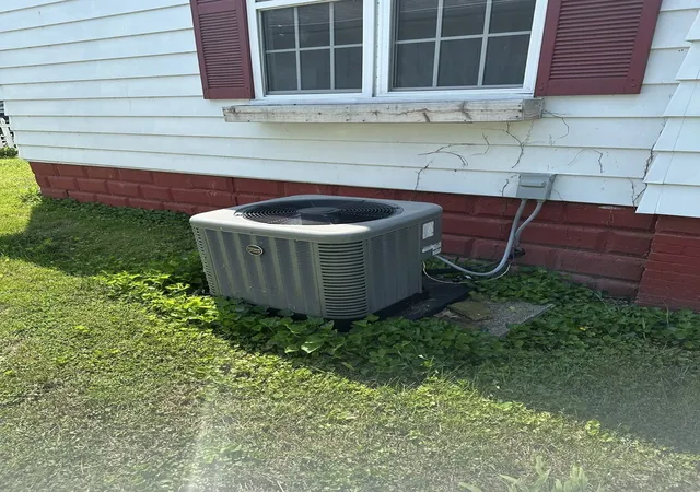 Photo 2 of Sale Pending at 224 Division St S, Duquoin, IL 62832 | MLS# 12717391 | Listing updated on 2026-08-30