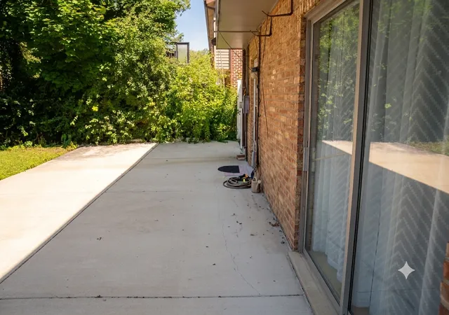 21st image of 9406 N Oak Ave, Des Plaines, IL 60016 | MLS# 12717420