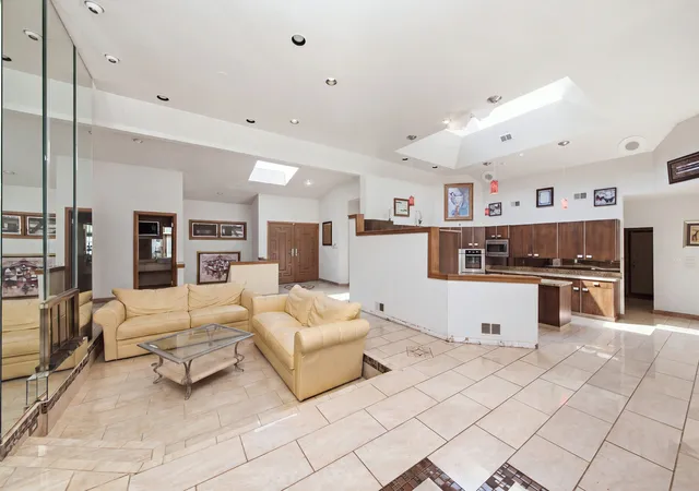 Photo 3 of Single family home for sale at 90 Graymoor Ln, Olympia Fields, IL 60461 | MLS# 12717437 | Listing updated on 2026-09-23