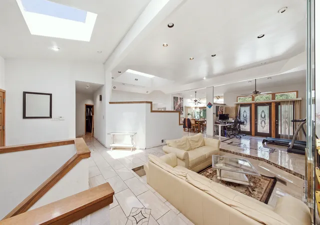 Photo 4 of Single family home for sale at 90 Graymoor Ln, Olympia Fields, IL 60461 | MLS# 12717437 | Listing updated on 2026-09-23