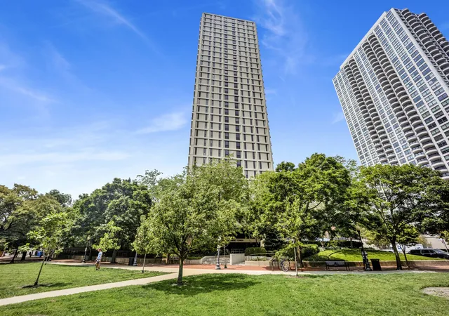 1st image of 1960 N Lincoln Park West Ave #408, Chicago, IL 60614 | MLS# 12717450