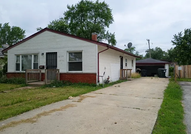 Photo 2 of Single family home for sale at 16134 Justine St, Markham, IL 60428 | MLS# 12717458 | Listing updated on 2026-09-24