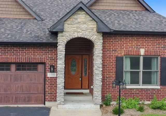 Photo 2 of Single family home for sale at 1400 Savanna Ln, Woodstock, IL 60098 | MLS# 12717490 | Listing updated on 2026-08-26