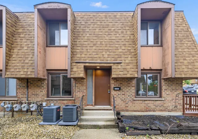Photo 2 of Condo for sale at 12752 Kenneth Ave #C, Alsip, IL 60803 | MLS# 12717491 | Listing updated on 2026-09-21