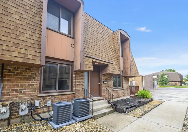Photo 3 of Condo for sale at 12752 Kenneth Ave #C, Alsip, IL 60803 | MLS# 12717491 | Listing updated on 2026-09-21