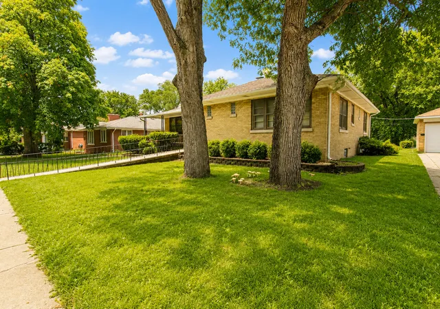 Photo 3 of Sale Pending at 1067 Wentworth Ave, Calumet City, IL 60409 | MLS# 12717502 | Listing updated on 2026-09-17