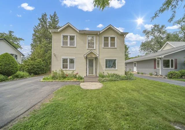 Photo 2 of Single family home for sale at 230 W Morris Ave, Lombard, IL 60148 | MLS# 12717538 | Listing updated on 2026-08-03