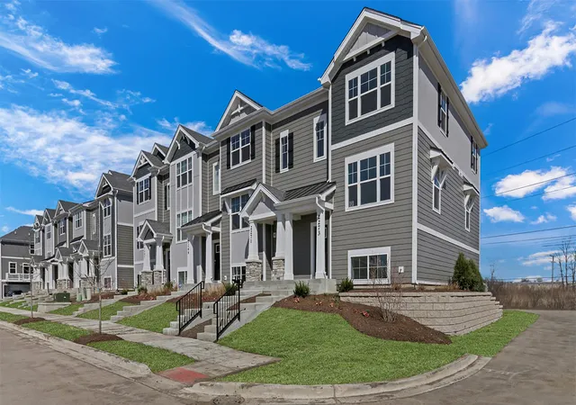 1st image of 2052 Yellowstone Blvd, Mundelein, IL 60060 | MLS# 12717582