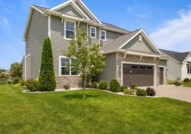Photo 2 of Single family home for sale at 606 Weldon Springs Rd, Monticello, IL 61856 | MLS# 12717585 | Listing updated on 2026-08-13