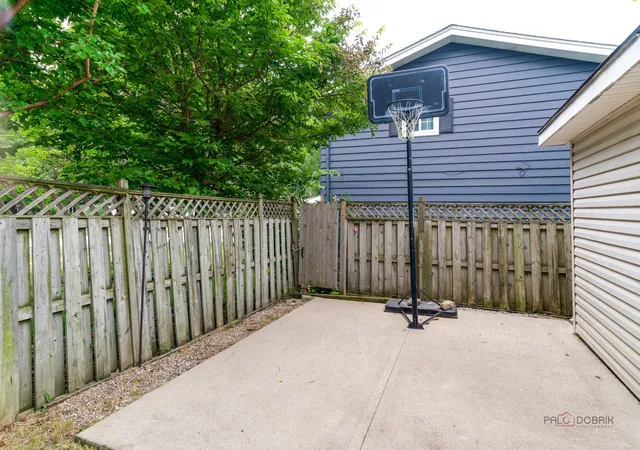 Photo 50 of Sale Pending at 720 S Butterfield Rd, Libertyville, IL 60048 | MLS# 12717588 | Listing updated on 2026-08-25
