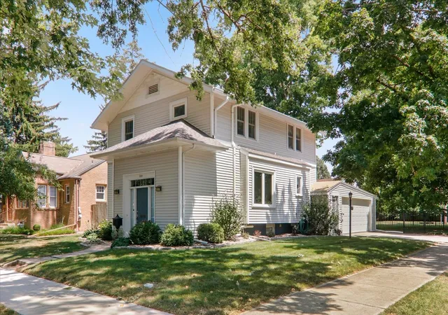 1st image of 222 S Florence Ave, Bloomington, IL 61701 | MLS# 12717590