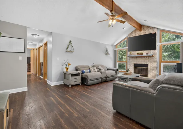 Photo 3 of Single family home for sale at 442 W Anndon Dr, Braidwood, IL 60408 | MLS# 12717630 | Listing updated on 2026-08-07