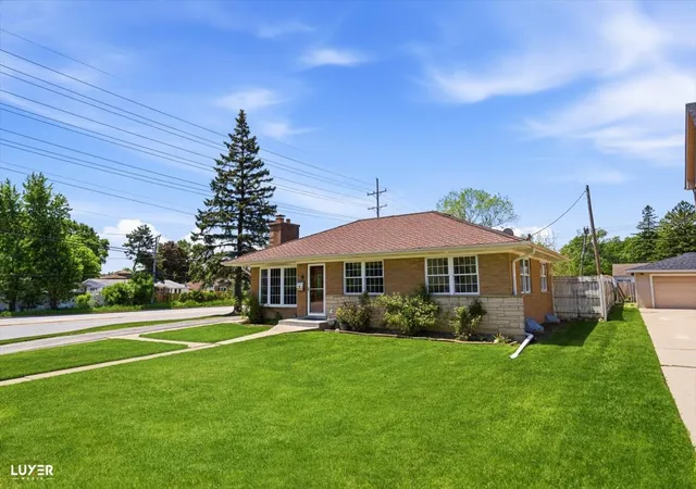 1st image of 2 Washington St, Glenview, IL 60025 | MLS# 12717647