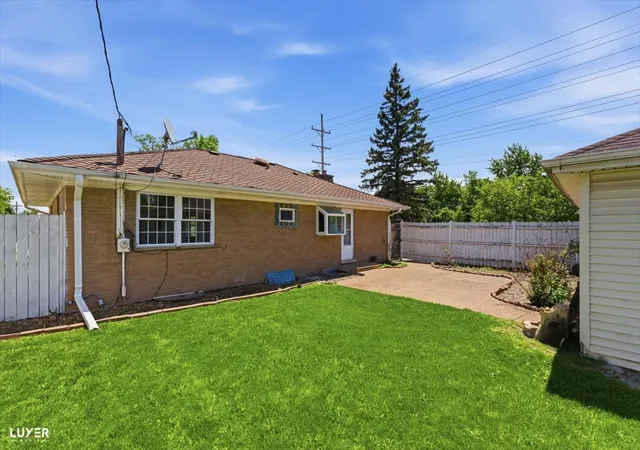 39th image of 2 Washington St, Glenview, IL 60025 | MLS# 12717647