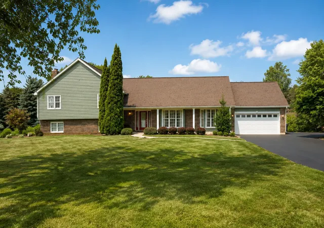 1st image of 38w324 Killey Ln, Geneva, IL 60134 | MLS# 12717740