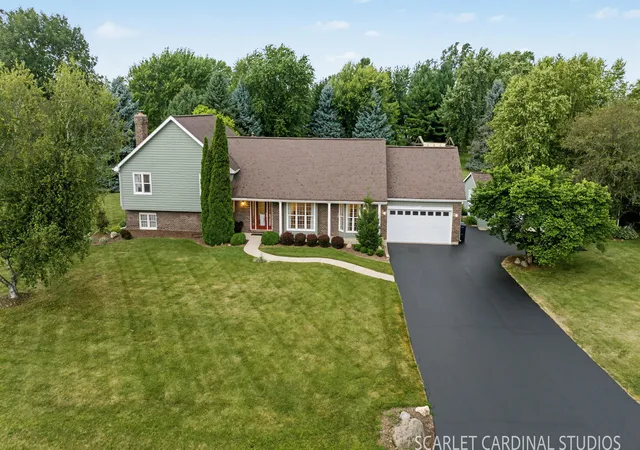 2nd image of 38w324 Killey Ln, Geneva, IL 60134 | MLS# 12717740