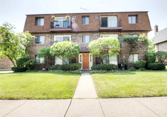 Photo 1 of Condo for sale at 1212 Whispering Hills Ct #3B, Naperville, IL 60540 | MLS# 12717762 | Listing updated on 2026-09-08