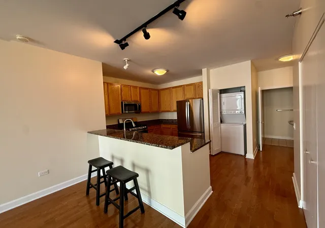 Photo 3 of Condo for sale at 1600 S Prairie Ave #1006, Chicago, IL 60616 | MLS# 12717793 | Listing updated on 2026-09-23