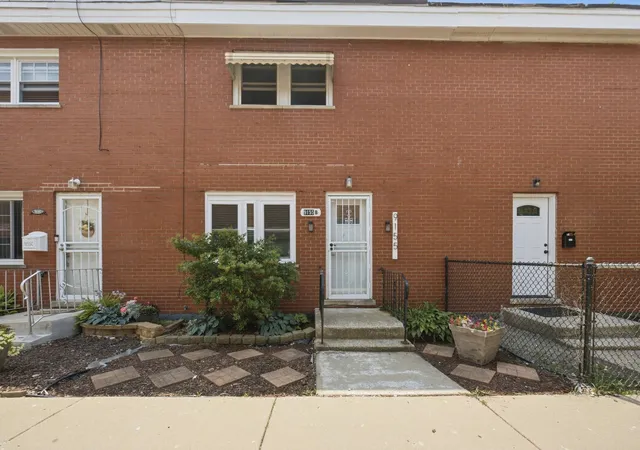 Photo 2 of Townhouse for sale at 9155 S Cottage Grv Ave #B, Chicago, IL 60619 | MLS# 12717797 | Listing updated on 2026-10-05