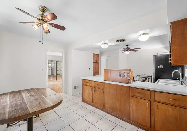 5th image of 6209 N Caldwell Ave, Chicago, IL 60646 | MLS# 12717852