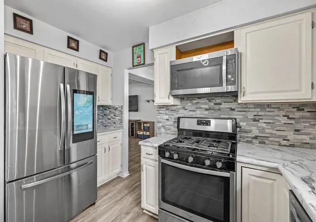 image of 1441 Loch Lomond Dr, Crystal Lake, IL 60014 | MLS# 12717926